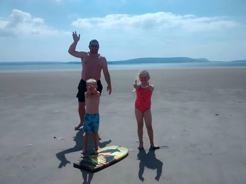 A child discovers a mysterious object on the beach – What experts revealed will chill you to the bone