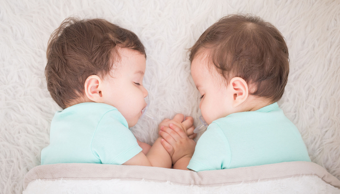 As noites do milionário viúvo eram intermináveis: seus gêmeos se recusavam a dormir… até a noite em que uma babá misteriosa realizou o impensável