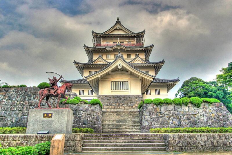 For 5 years, the heir to a powerful samurai clan made every young woman pass through a mysterious, extremely narrow door... But when the woman everyone mocked finally stood before the door, no one expected what would happen next…
